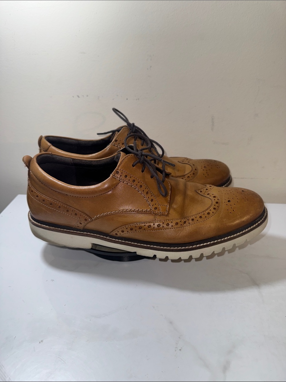 Rockport Men's Marshall Wingtip Cognac Leather Oxfords H80142 - Size 10.5M